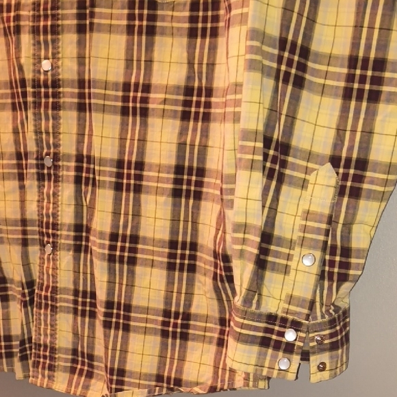 Carhartt Men's Tan and Burgundy Plaid Shirt - Picture 5 of 8